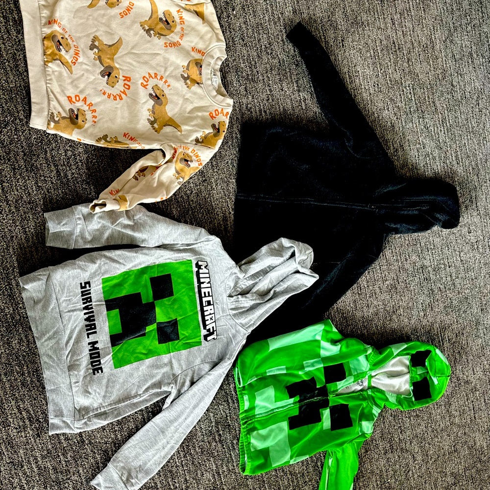 Lot of 10- size 5 Cat and jack/ hoodies